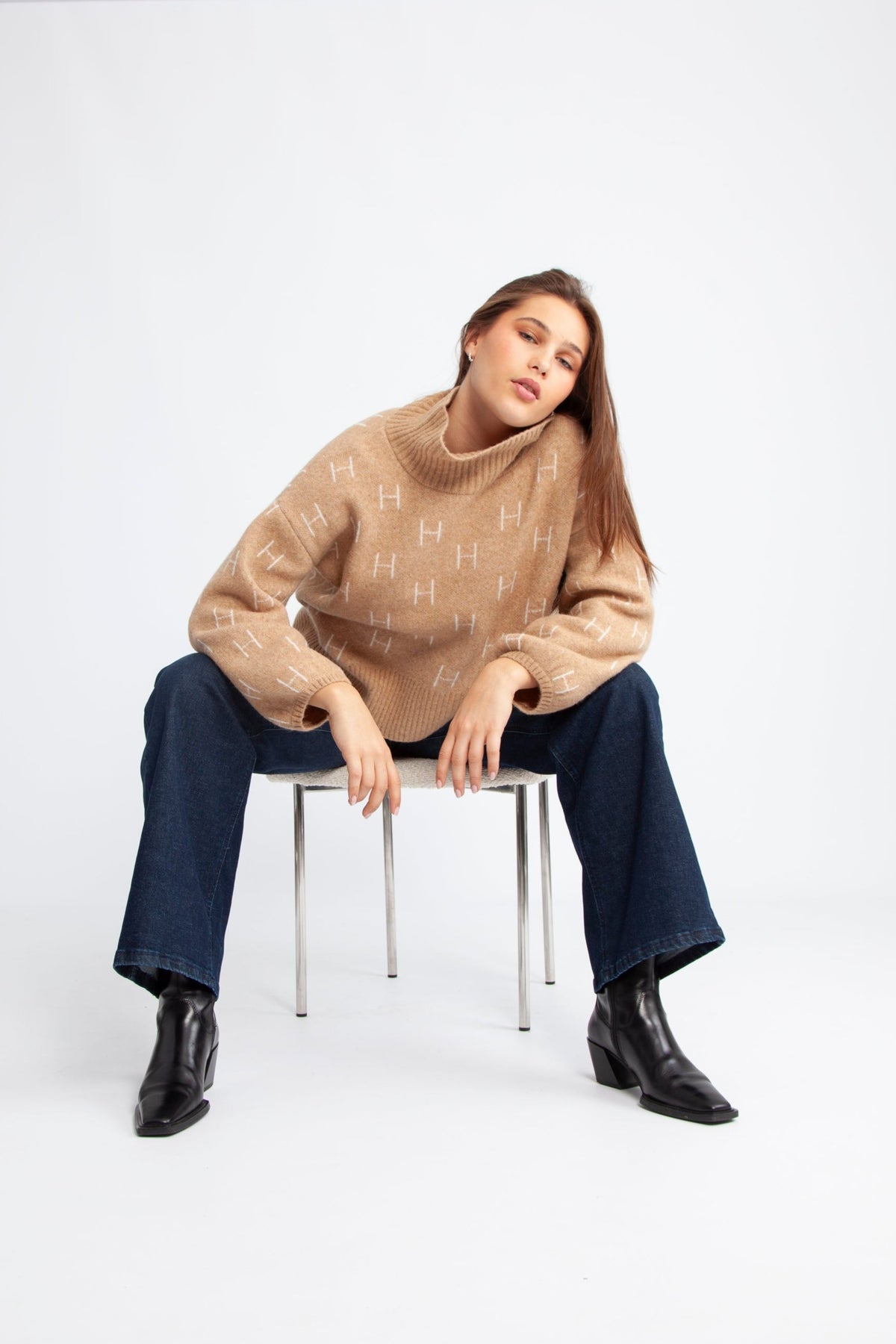 Fam Sweater Short - Light Beige