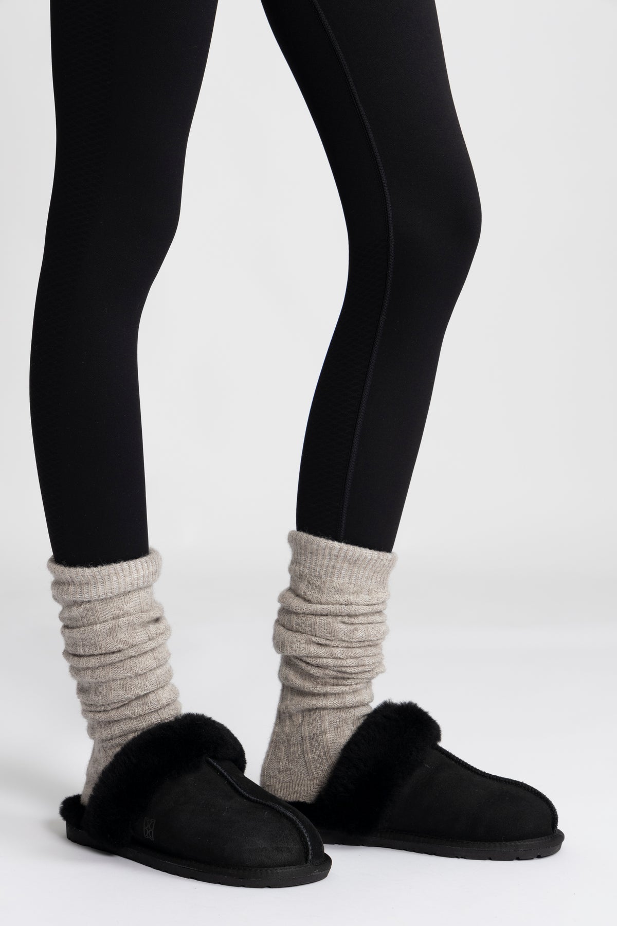 Selma Shearling Slippers - Black
