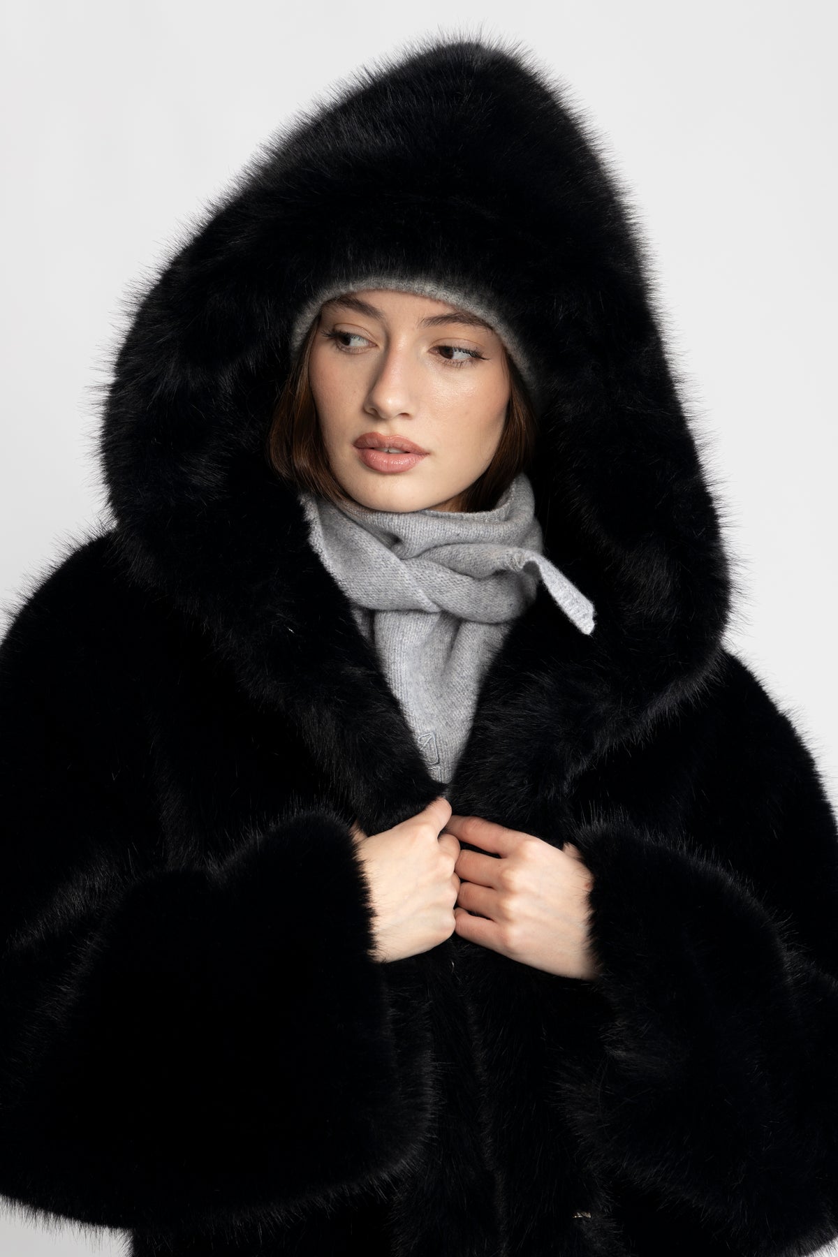 Astrid Faux Fur Jacket - Svart