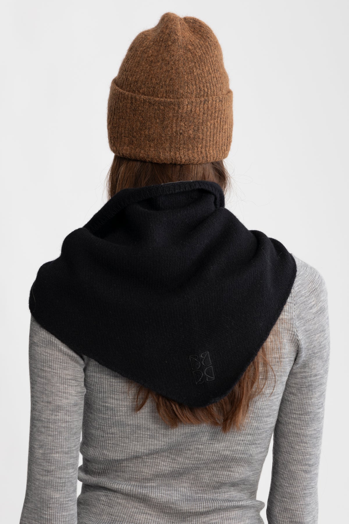 Victoria Wool Scarf - Black