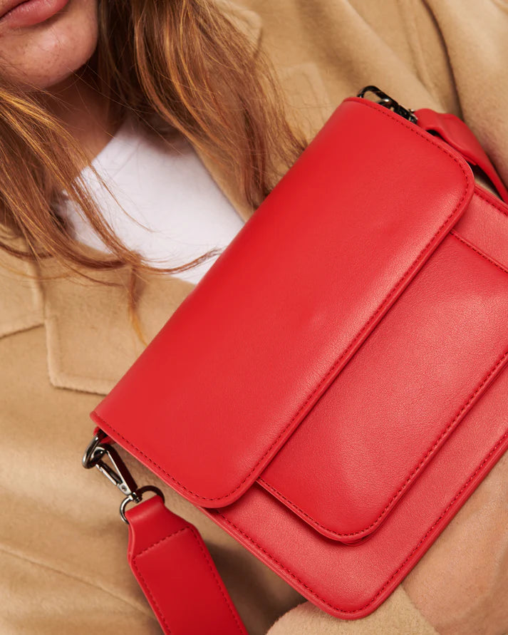 Cayman Pocket Soft Structure - Pure Red