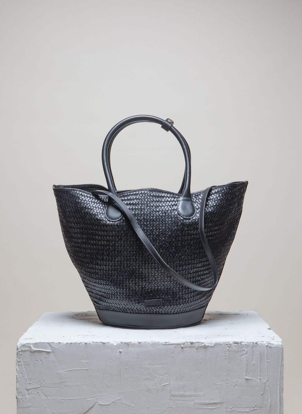 Sandhi L - Black Twill