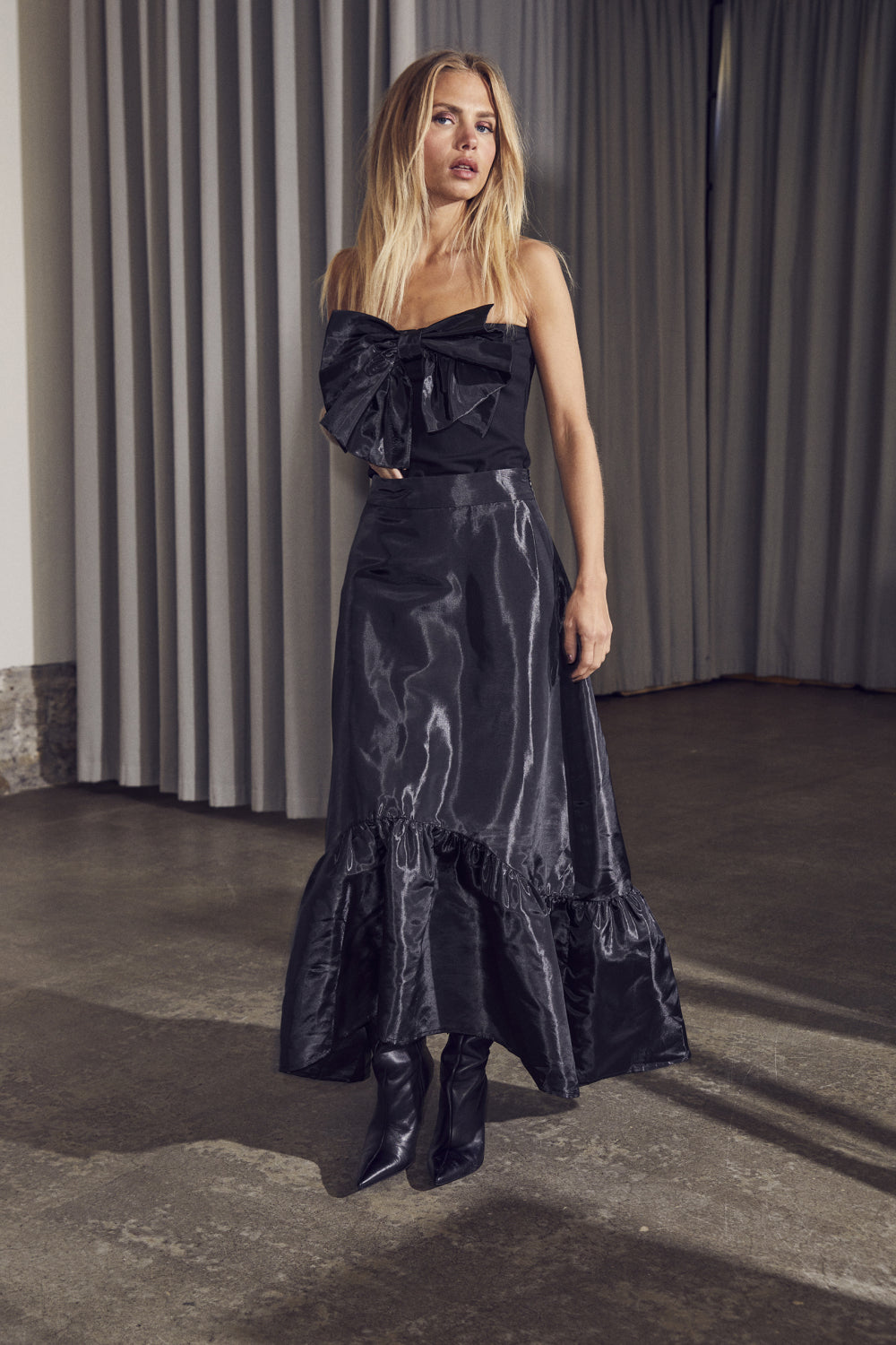 Barrycc Bow Top - Black