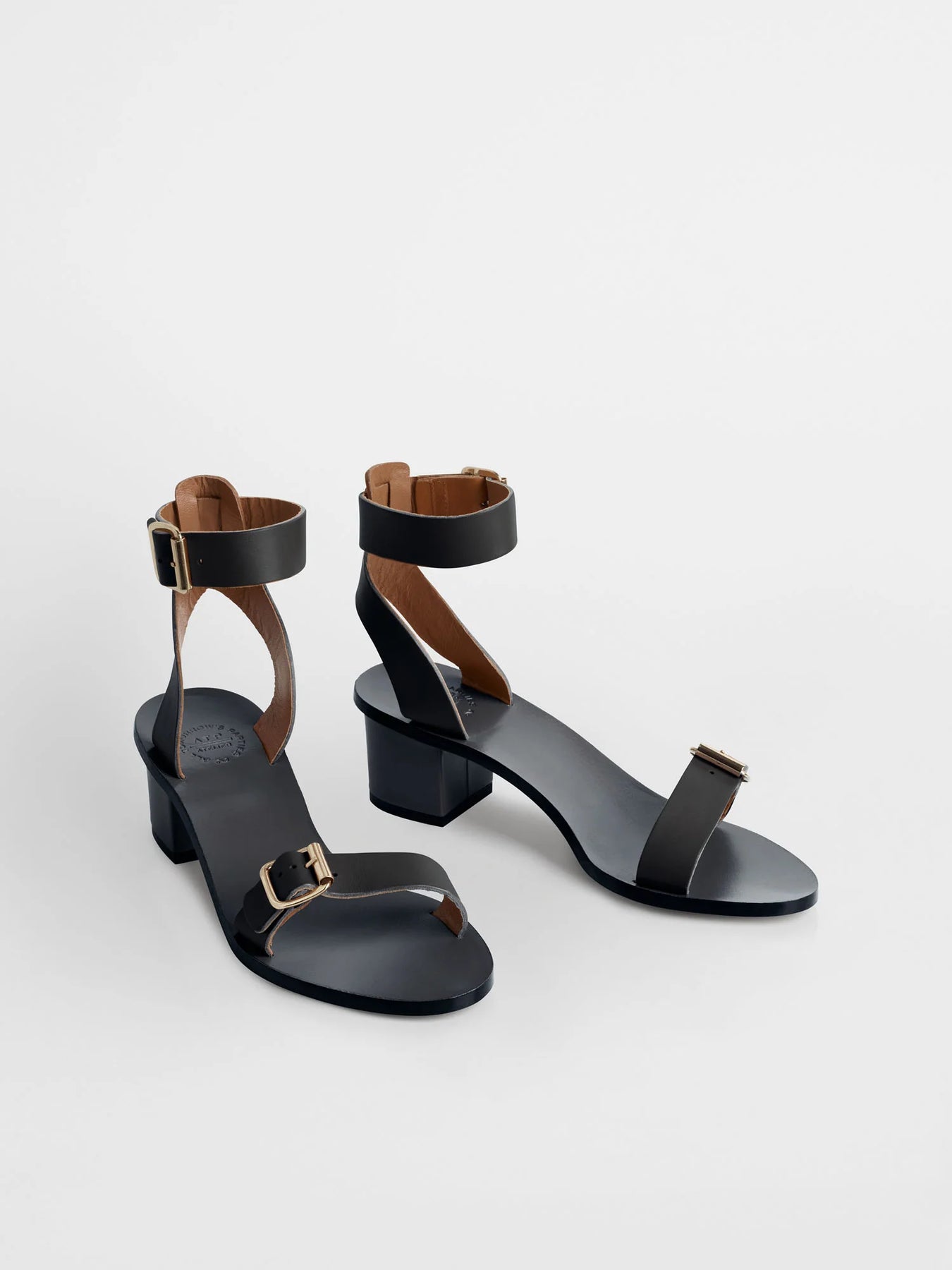 Carmen Vacchetta - Black