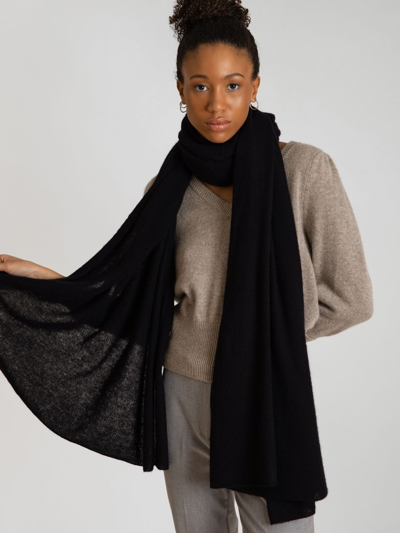 Cashmere Scarf "Flow" - Svart