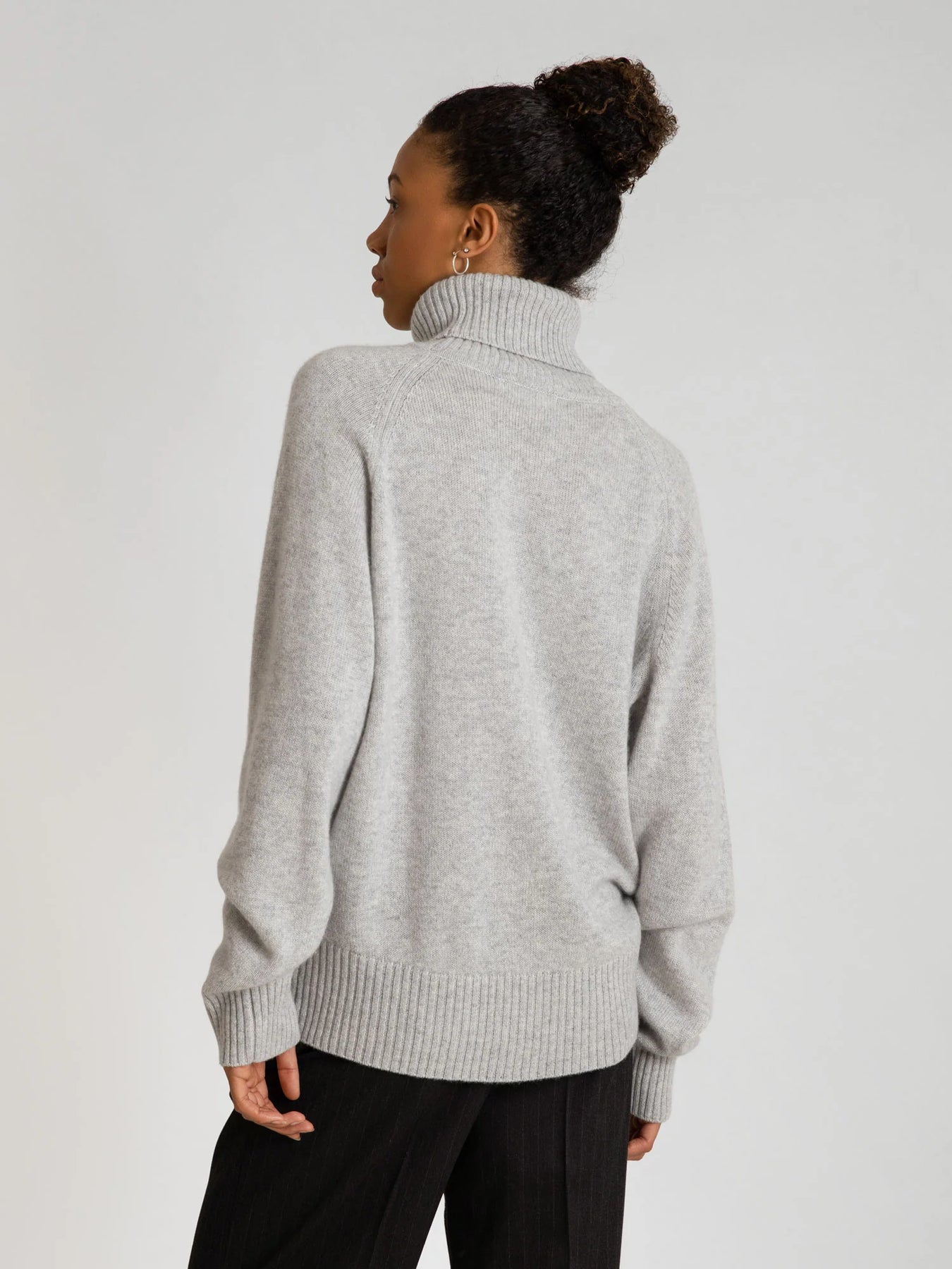 Cashmere Sweater With High Neck “Milano” - Ljusgrå