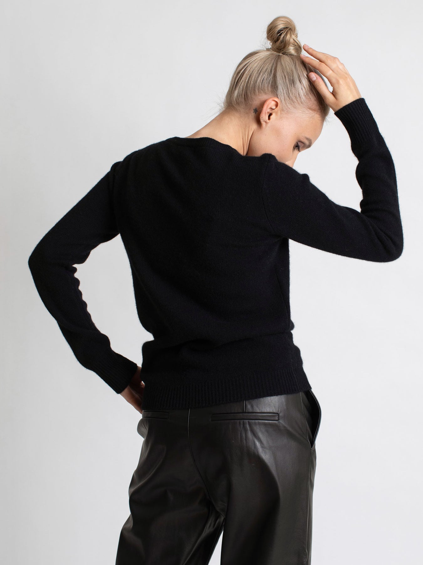 Cashmere Sweater "Saga" - Black
