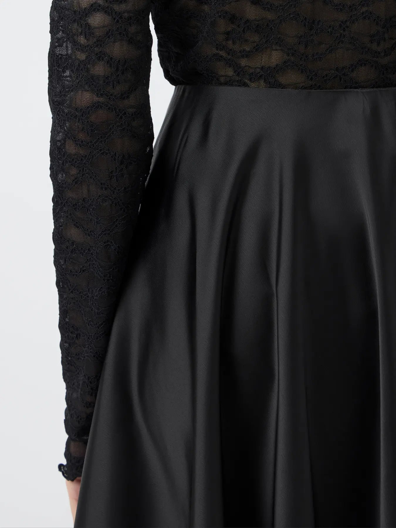 Yaspella Hw Volume Ankle Skirt - Svart