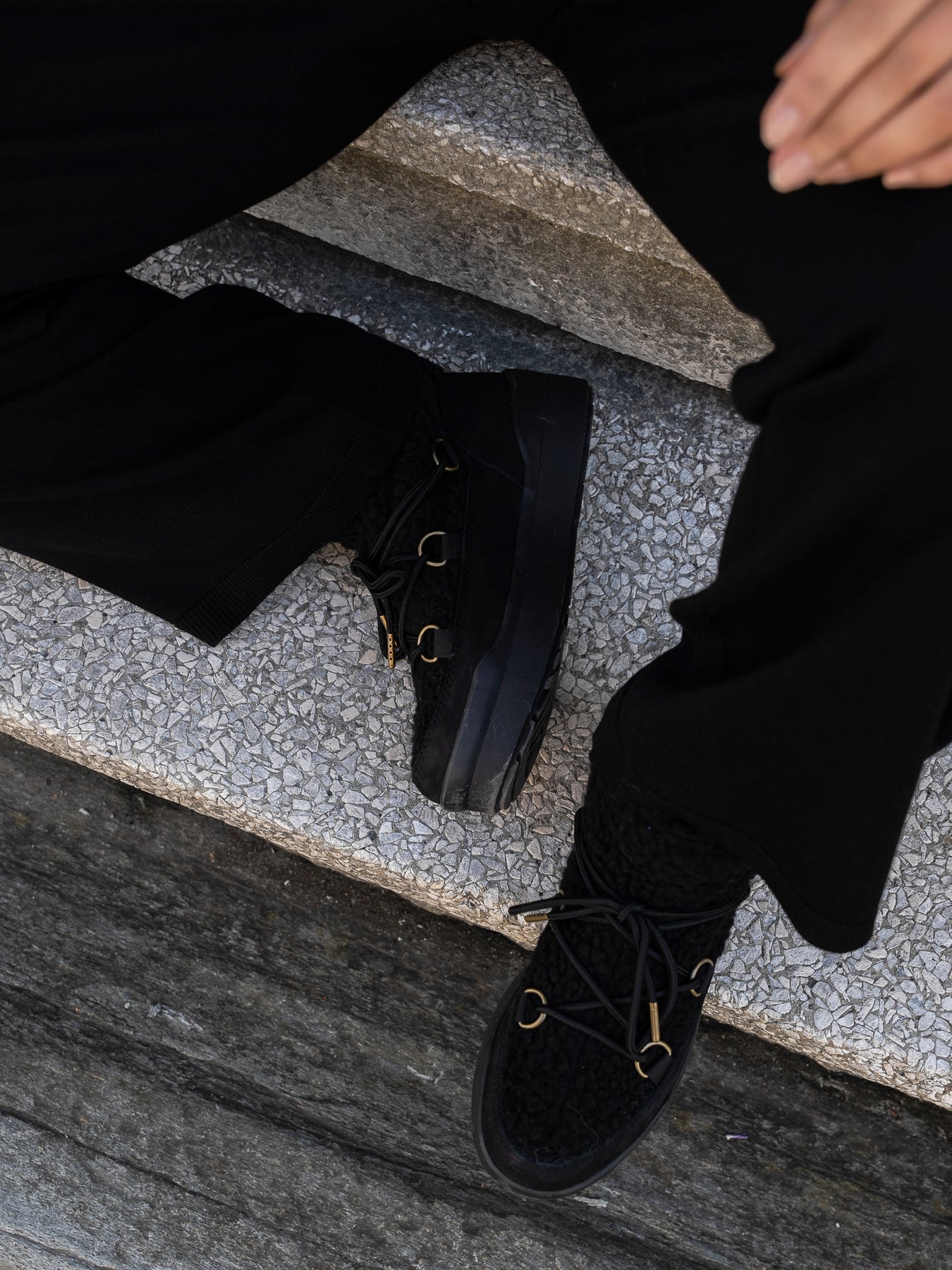 Cortina II - Black