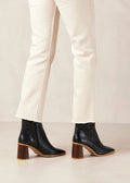 West Vintage - Black