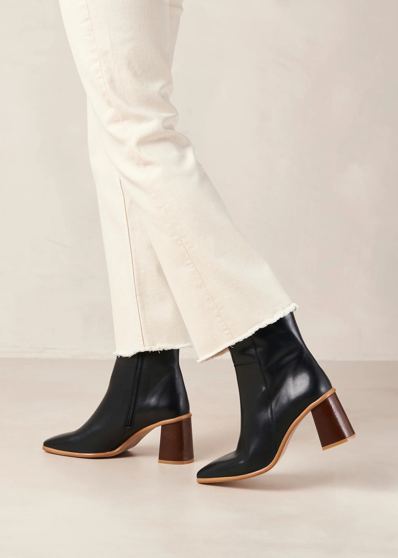 West Vintage - Black