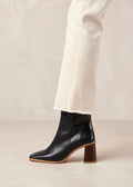 West Vintage - Black
