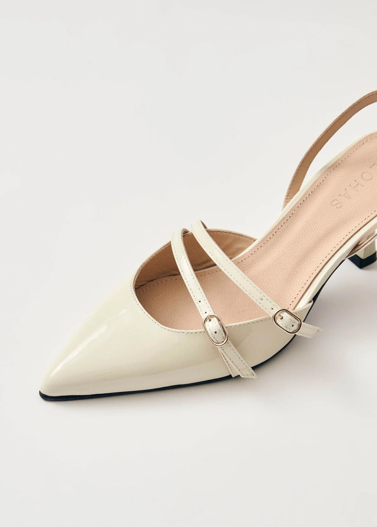 Joelle Onix Leather Pumps - Cream
