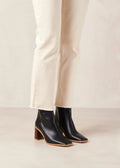 West Vintage - Black