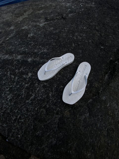 Envelope1976 X Sleepers - White