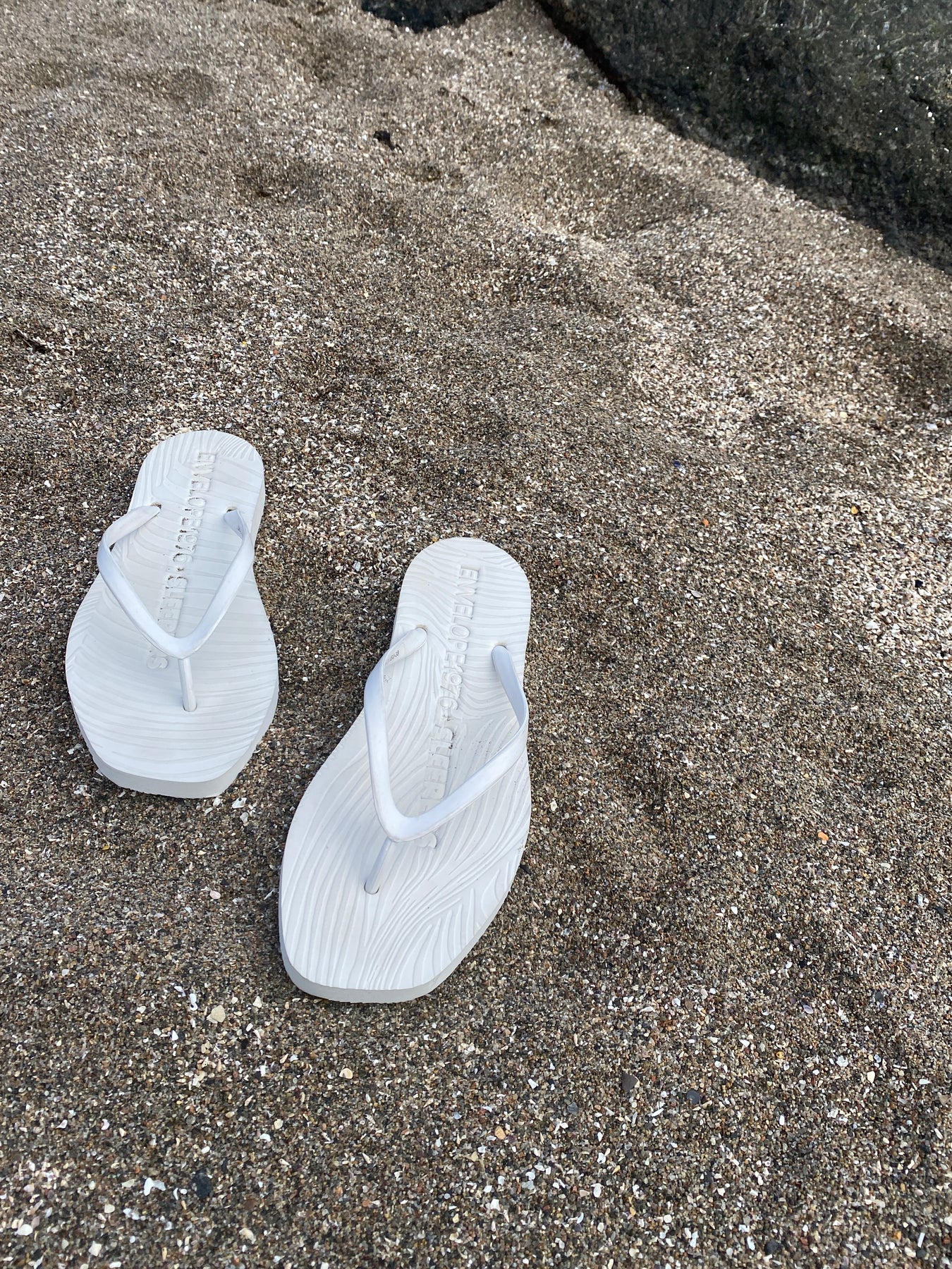 Envelope1976 X Sleepers - White
