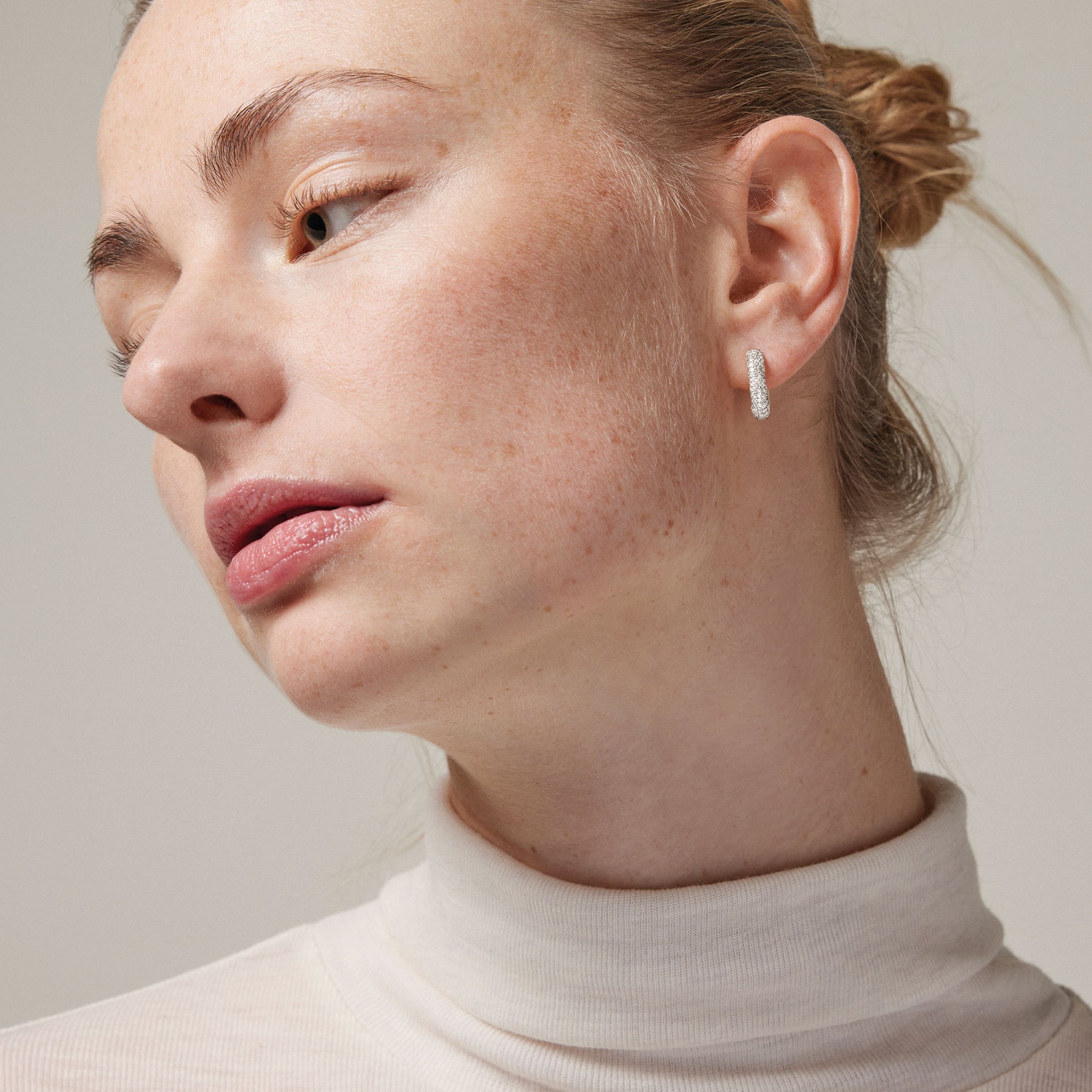 Sparkling Square Hoops - Silver