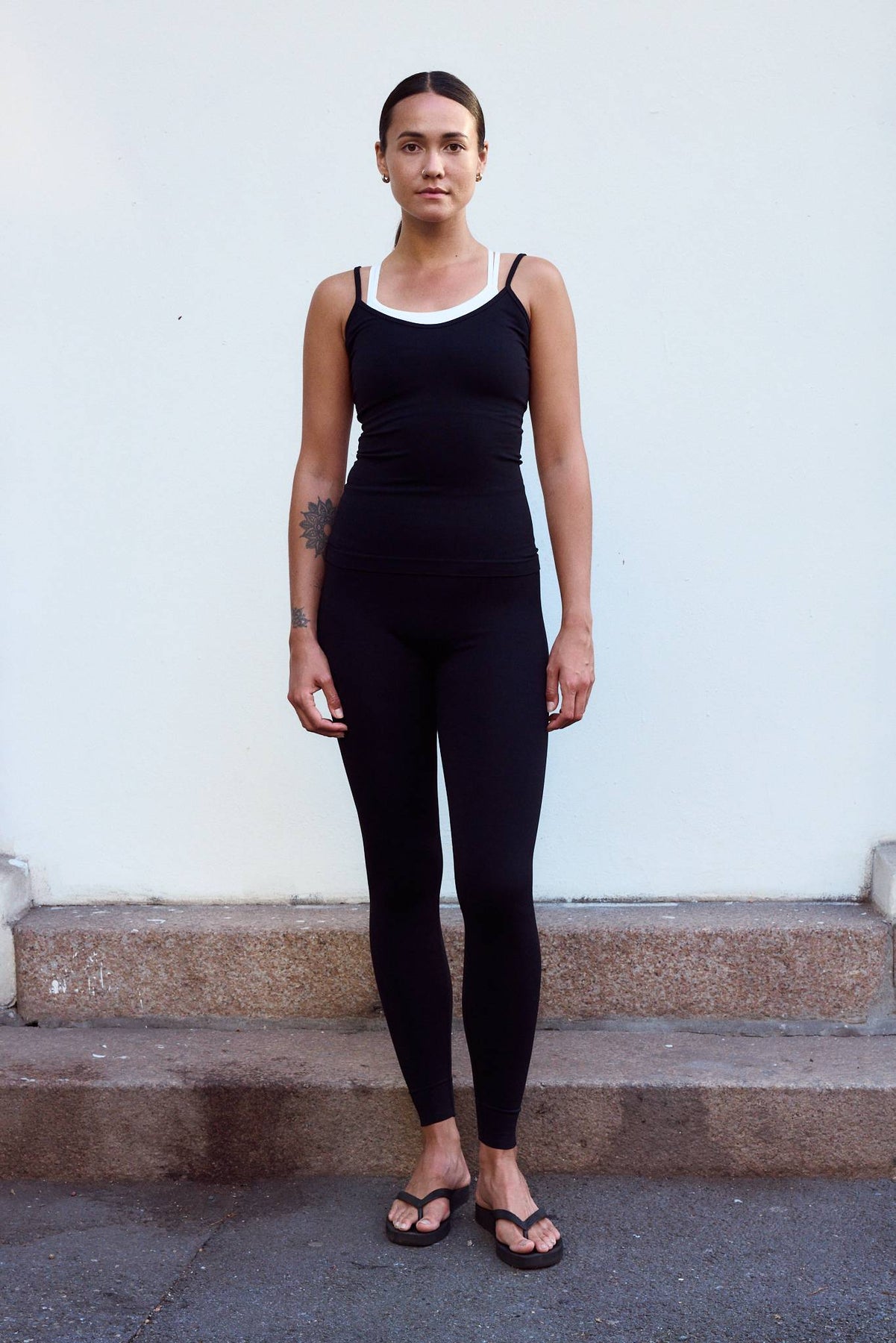 Basic Bandha Singlet - Beautiful Black
