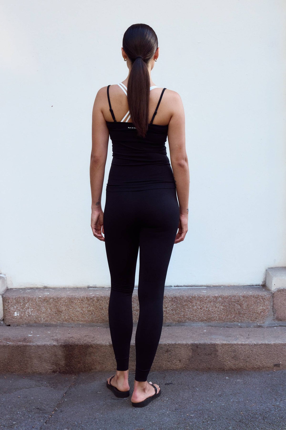 Basic Bandha Singlet - Beautiful Black