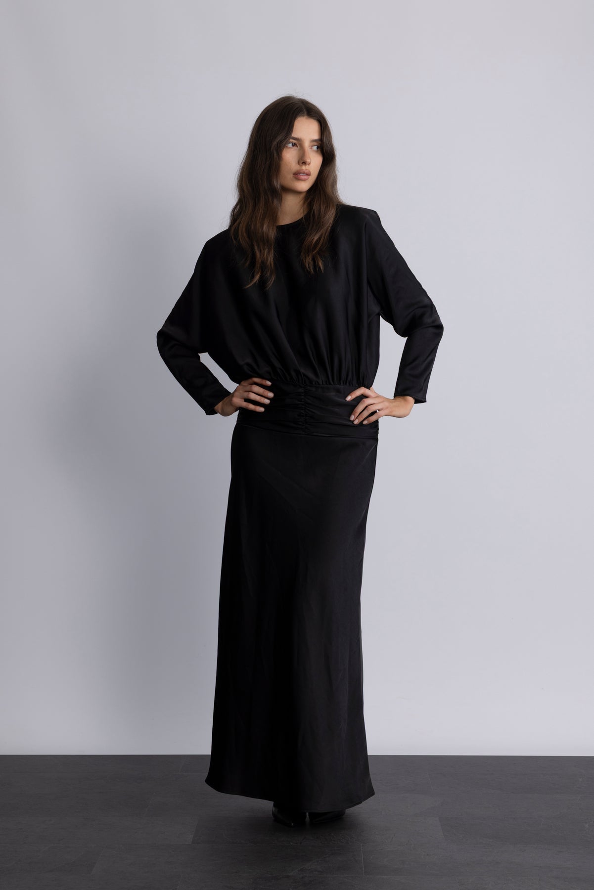 Billie Maxi Satin Dress - Svart