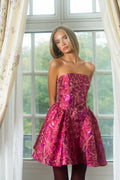 Tove Bandeau Brocade Dress - Rosa