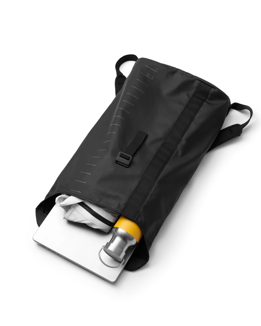 Essential Backpack 12L - Black Out