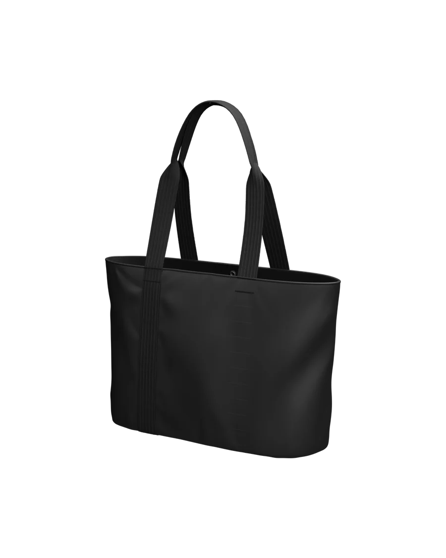 Essential Tote 16L - Black Out