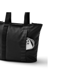 Essential Tote 20L - Black Out