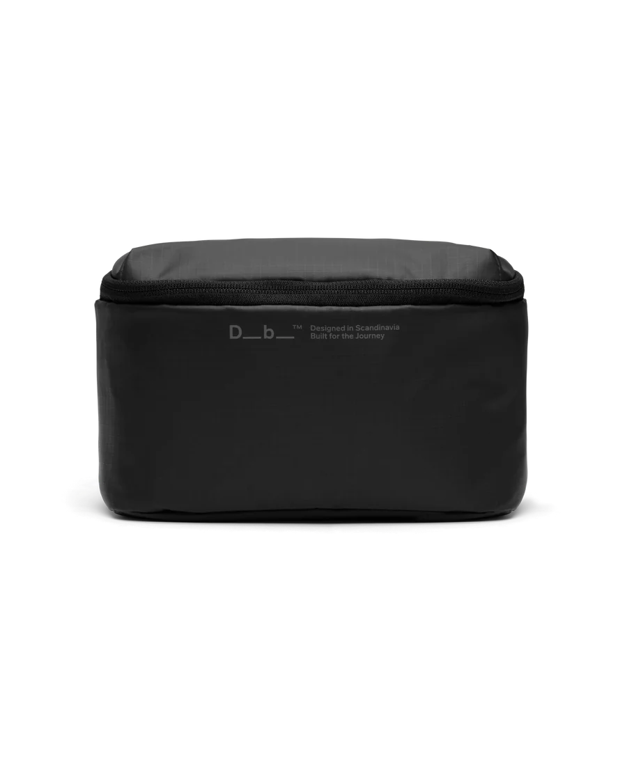 Essential Washbag S - Black Out