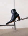 Xena - Leather Black