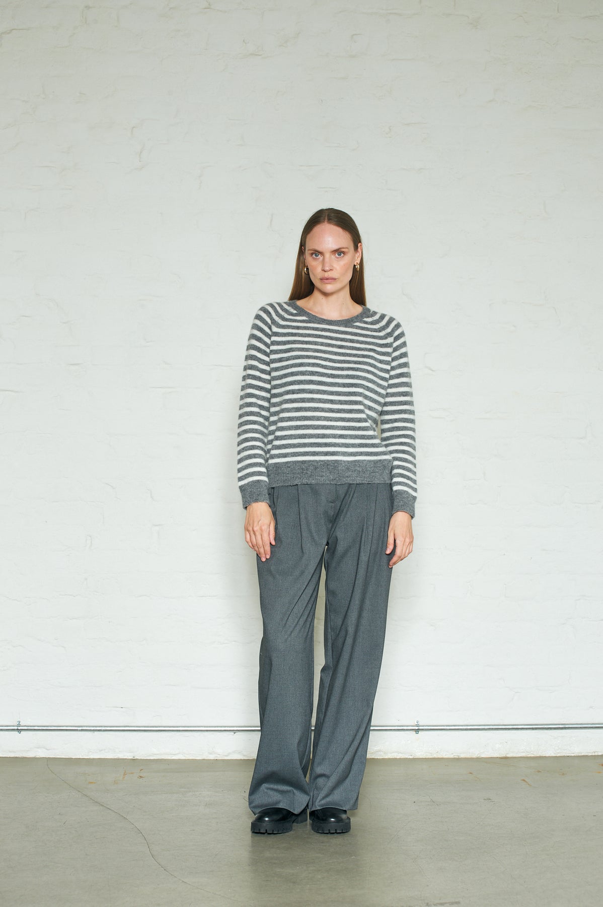 Fiona Stripe - Dk Grey/Offwhite