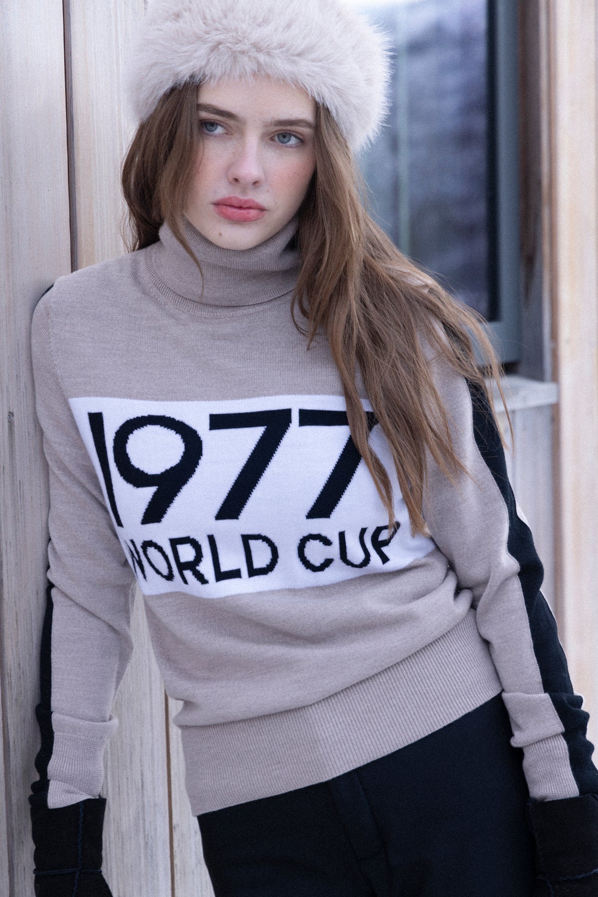 World Cup Sweater Dam - Sand
