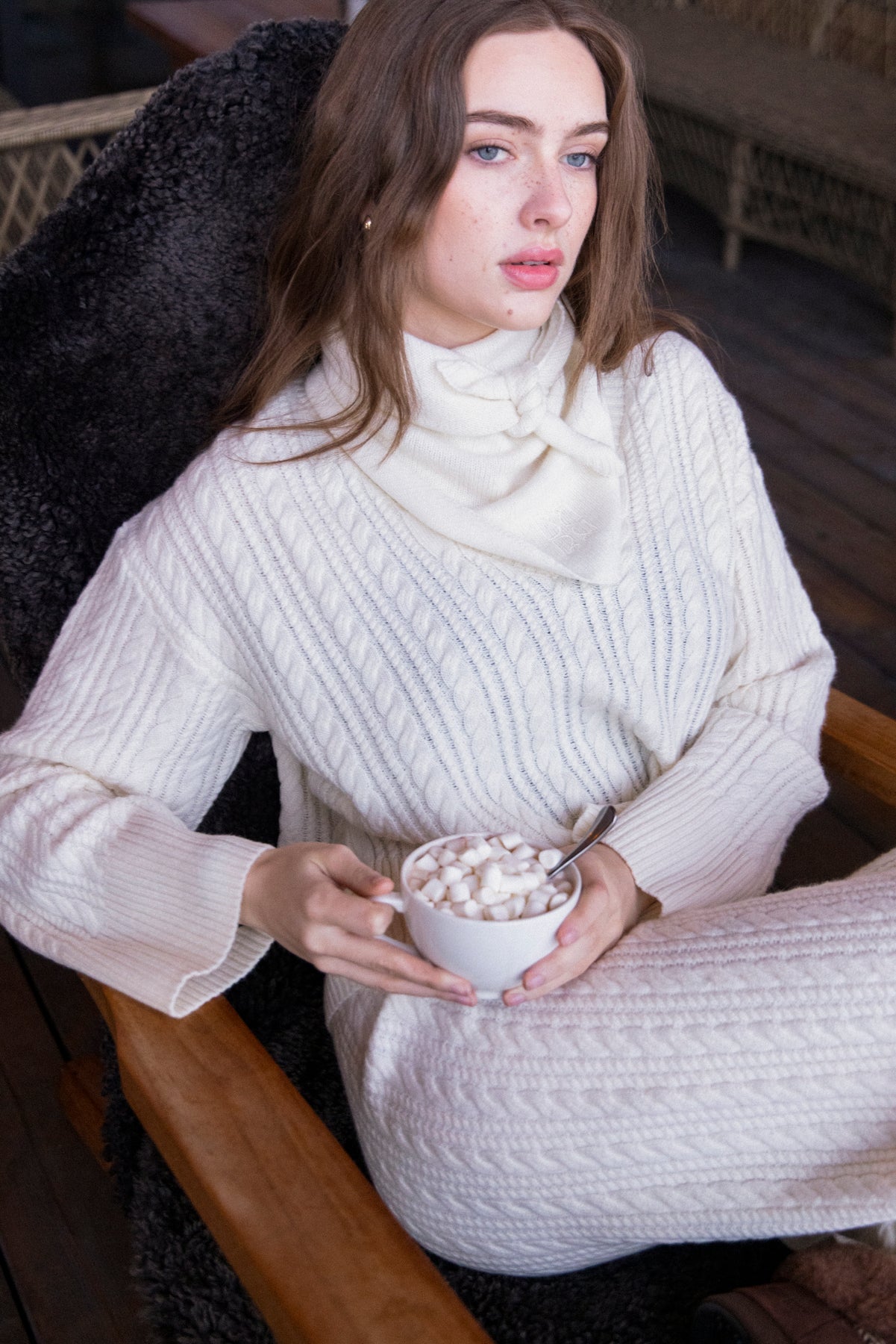 Cathrine Cashmere Cable Knit Sweater - Kräm