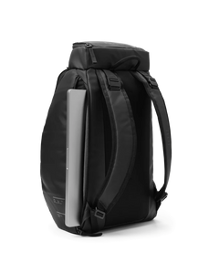 Hugger Backpack 30L - Black Out