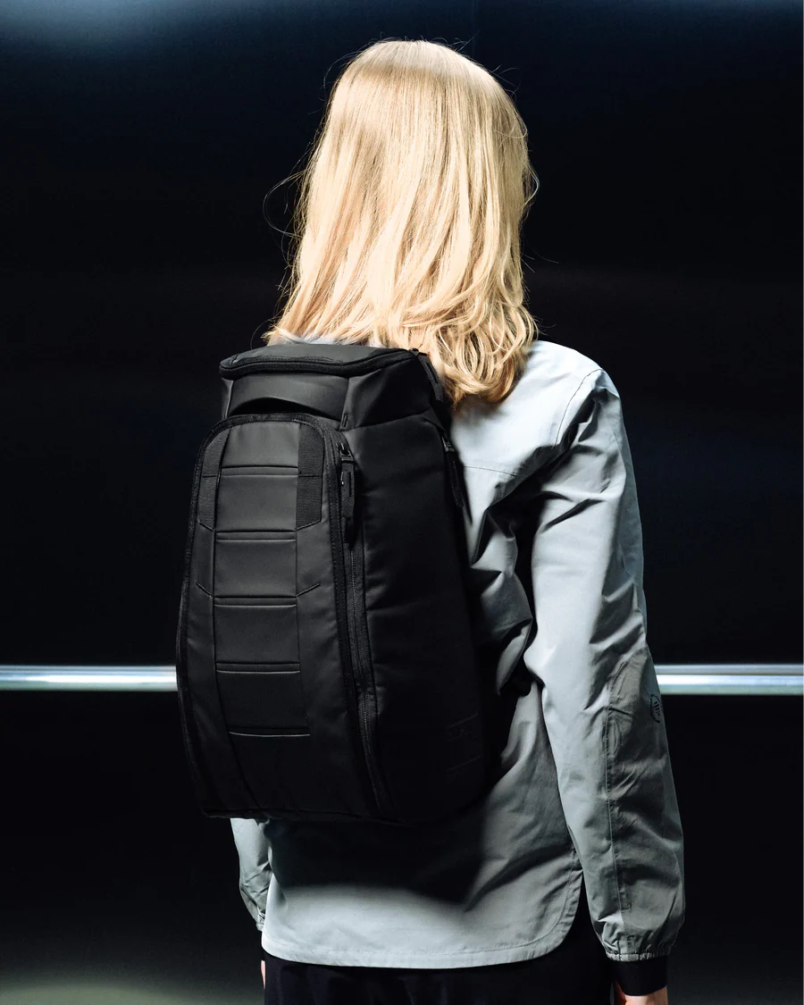 Hugger Ryggsäck 20L - Black Out