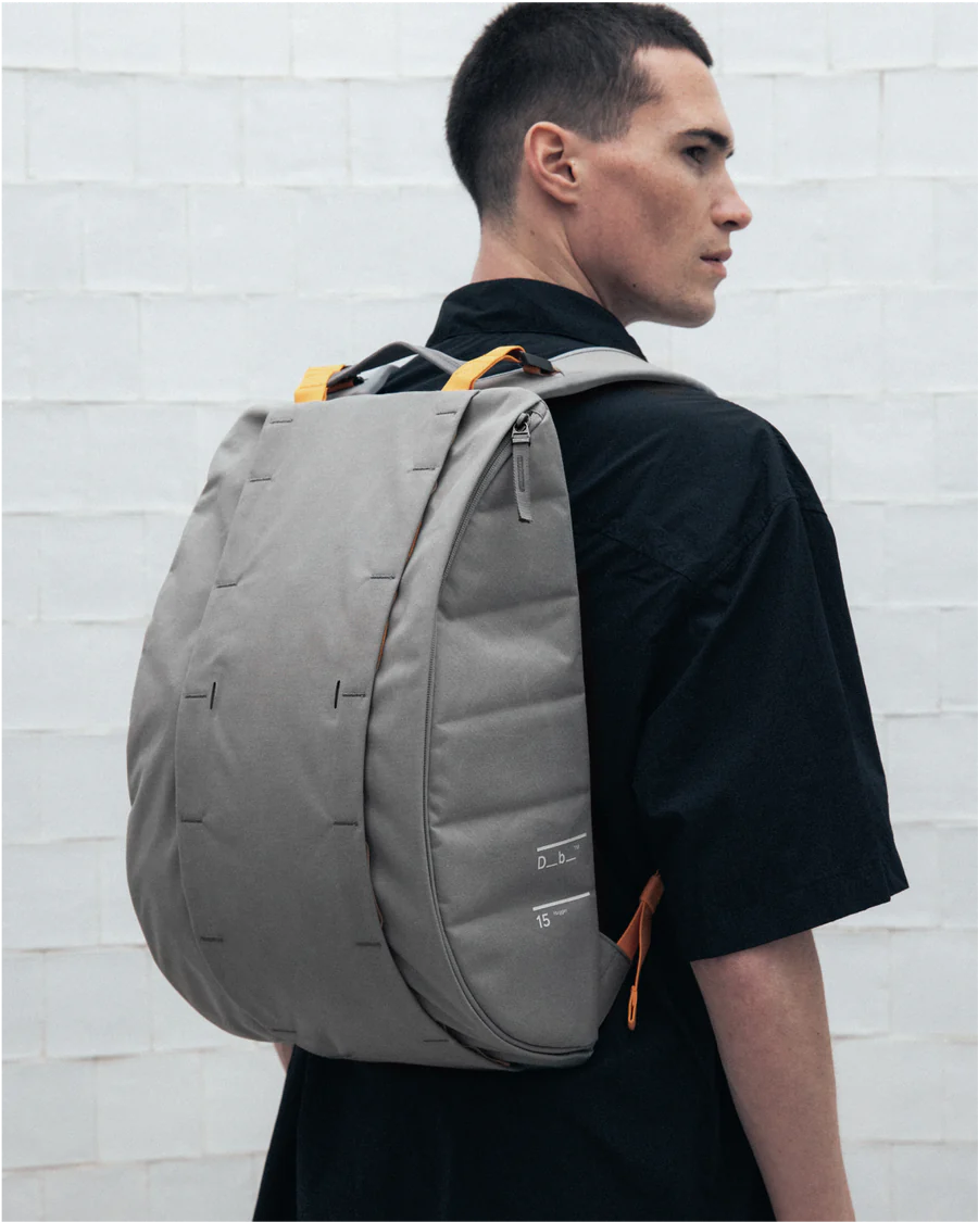 Hugger Base Ryggsäck 15L - Sand Grey