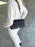 Chanel Mademoiselle Flap Bag Medium - Mörkblå