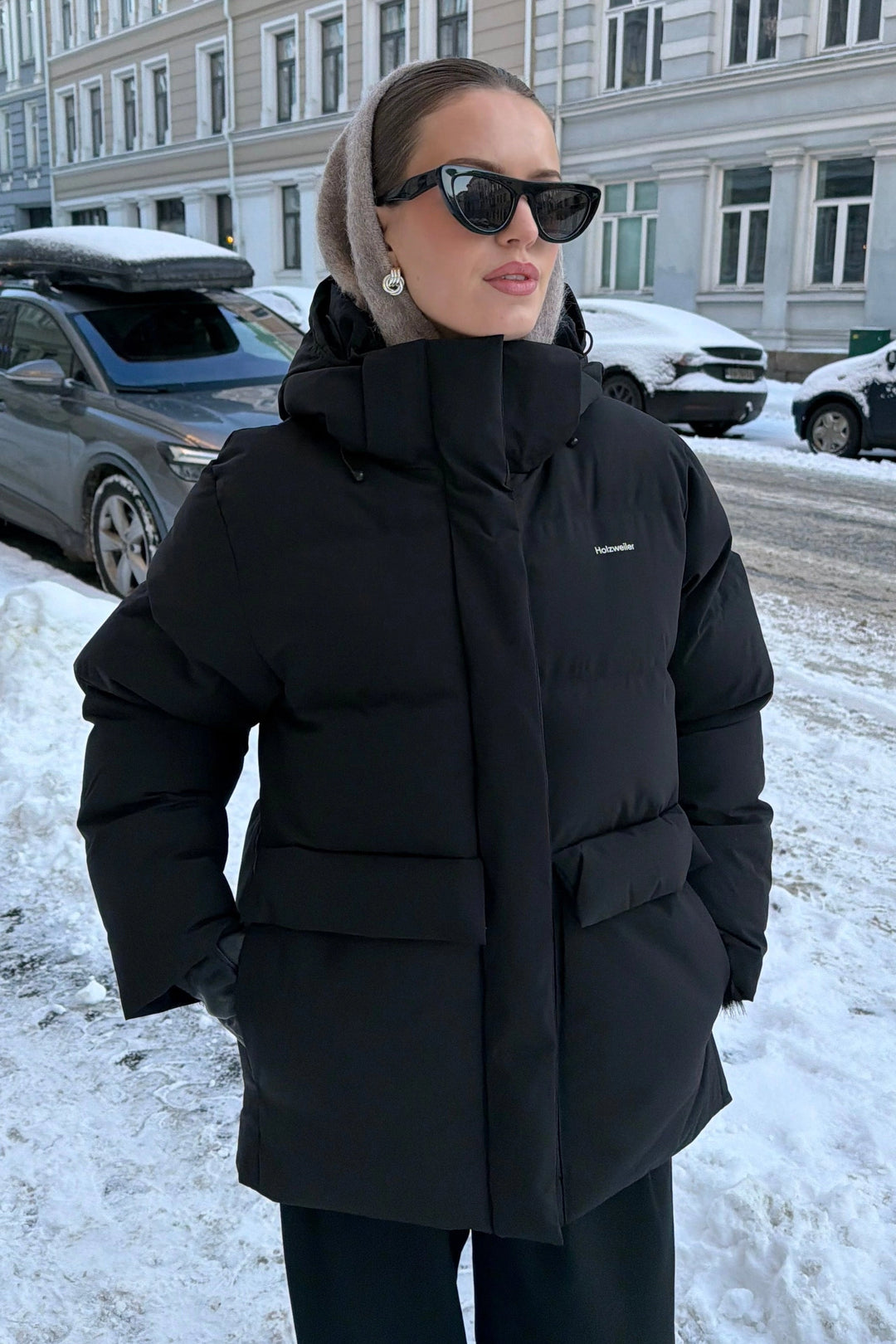 Besseggen Down Jacket - Black