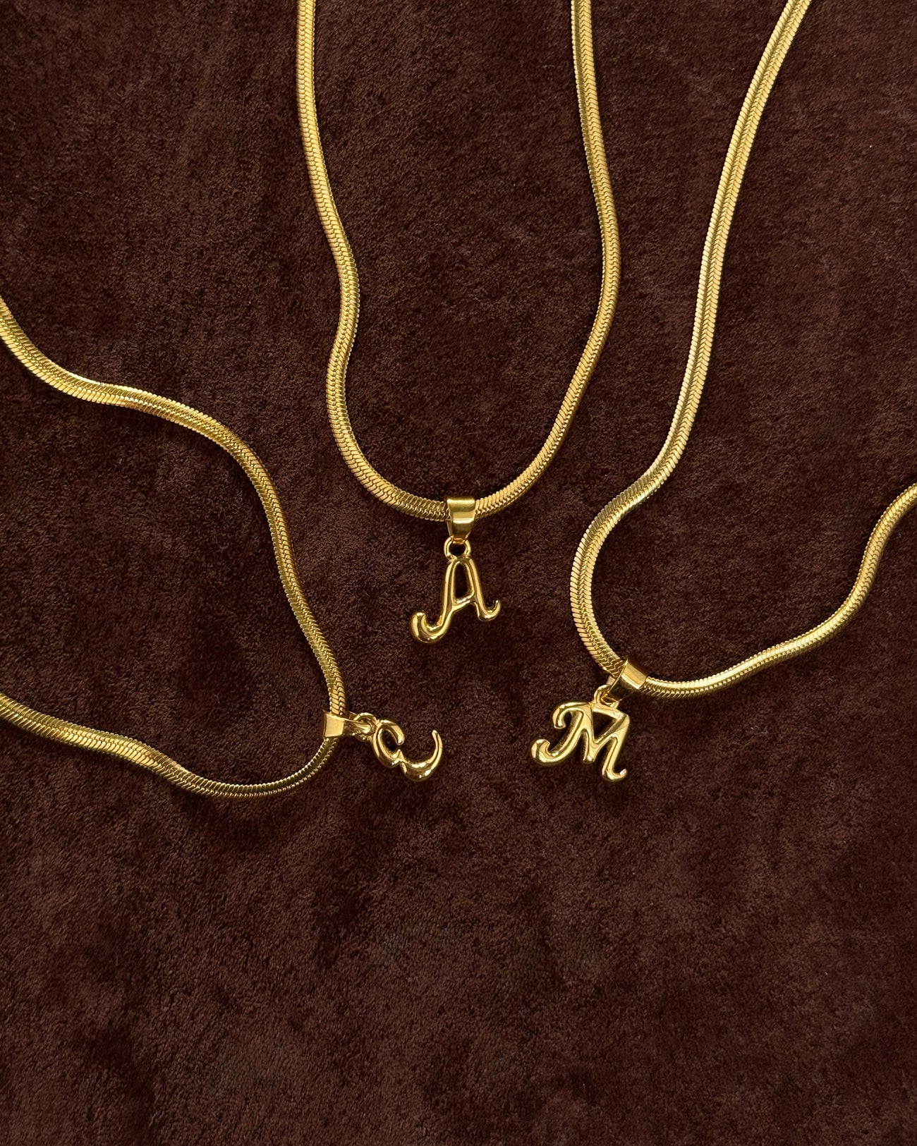 Bone Letter Necklace - Guld