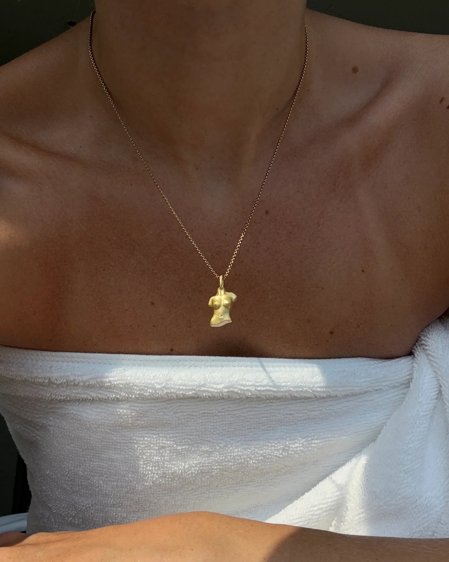 Figure Necklace - Guld
