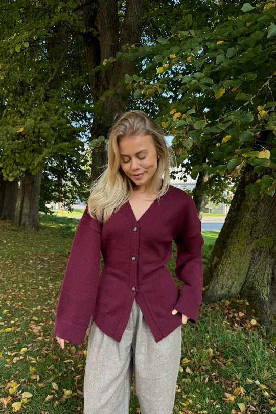 Karmaic Fitted Cardigan - Bordeaux