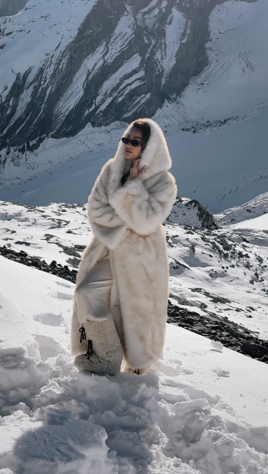 Astrid Faux Fur Coat - Creme