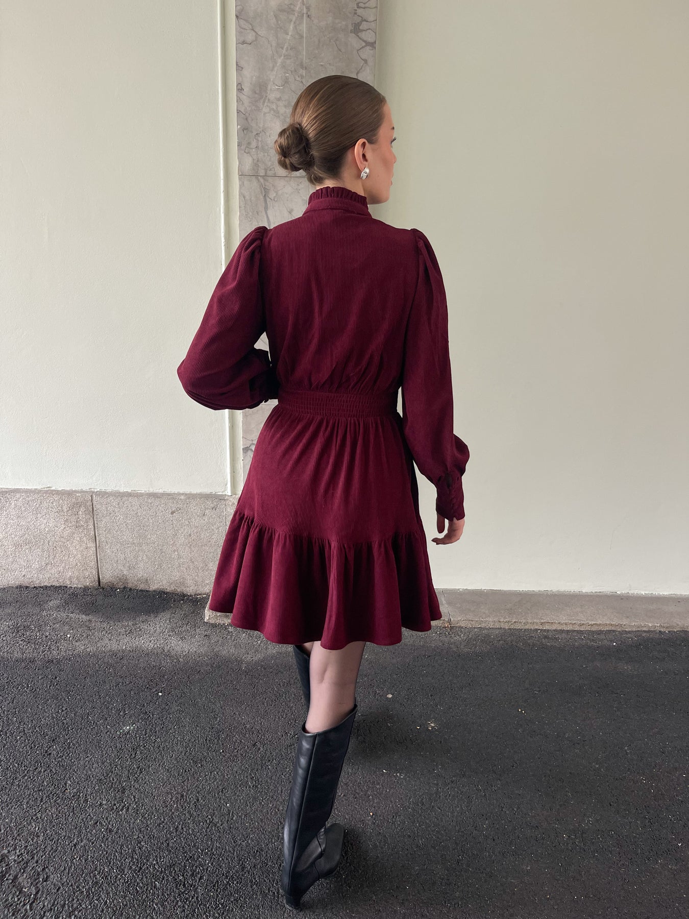 Liv Cord Solid Dress - Vinröd