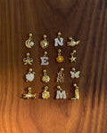 Letter Charm - Guld