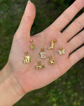 Letter Charm - Guld