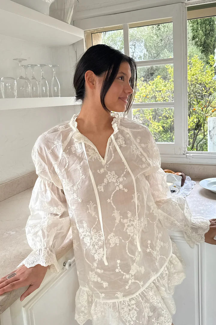 Magdaic Dress - Vit broderi