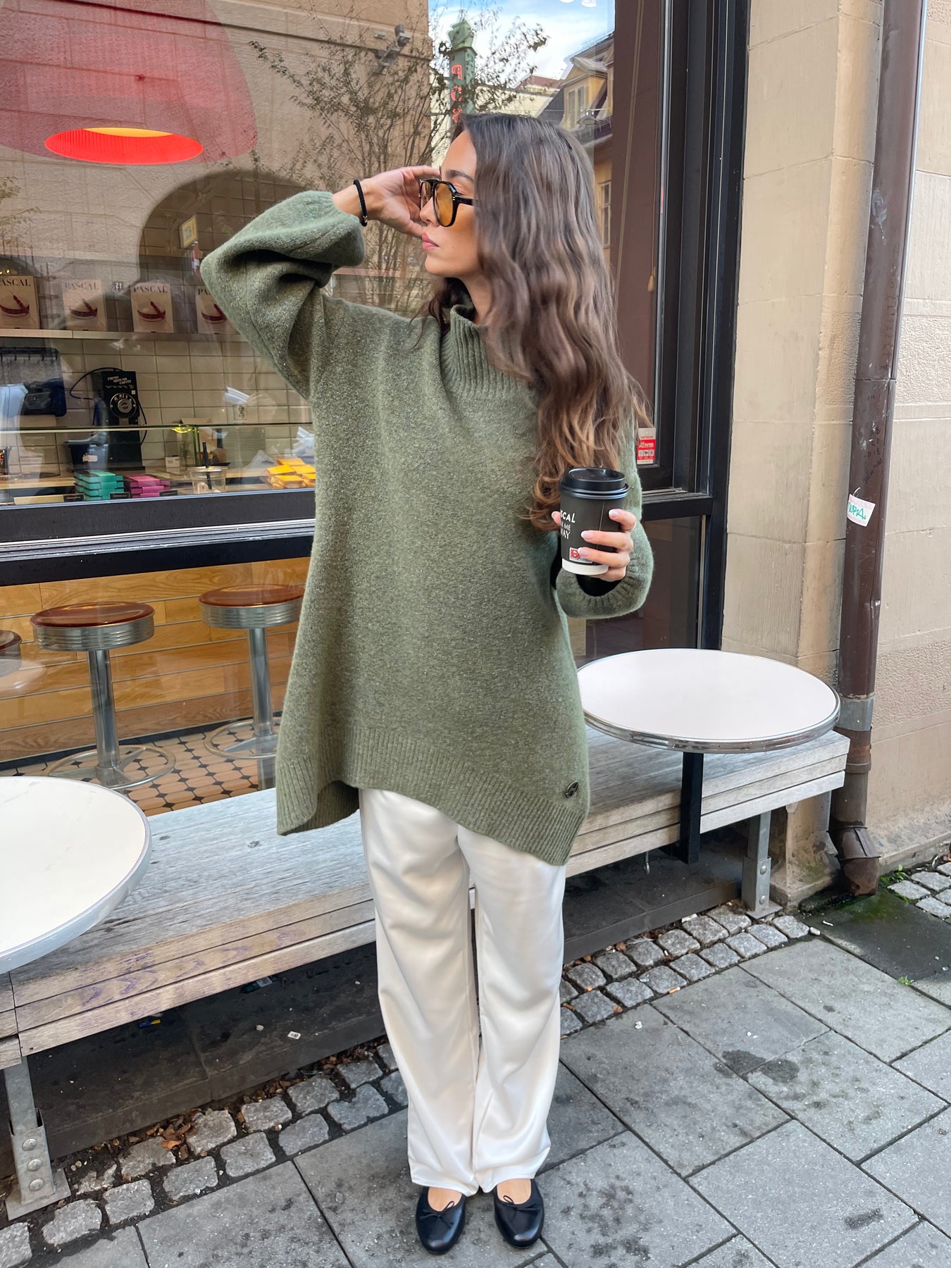 Fam Patch Long Sweater - Winter Moss