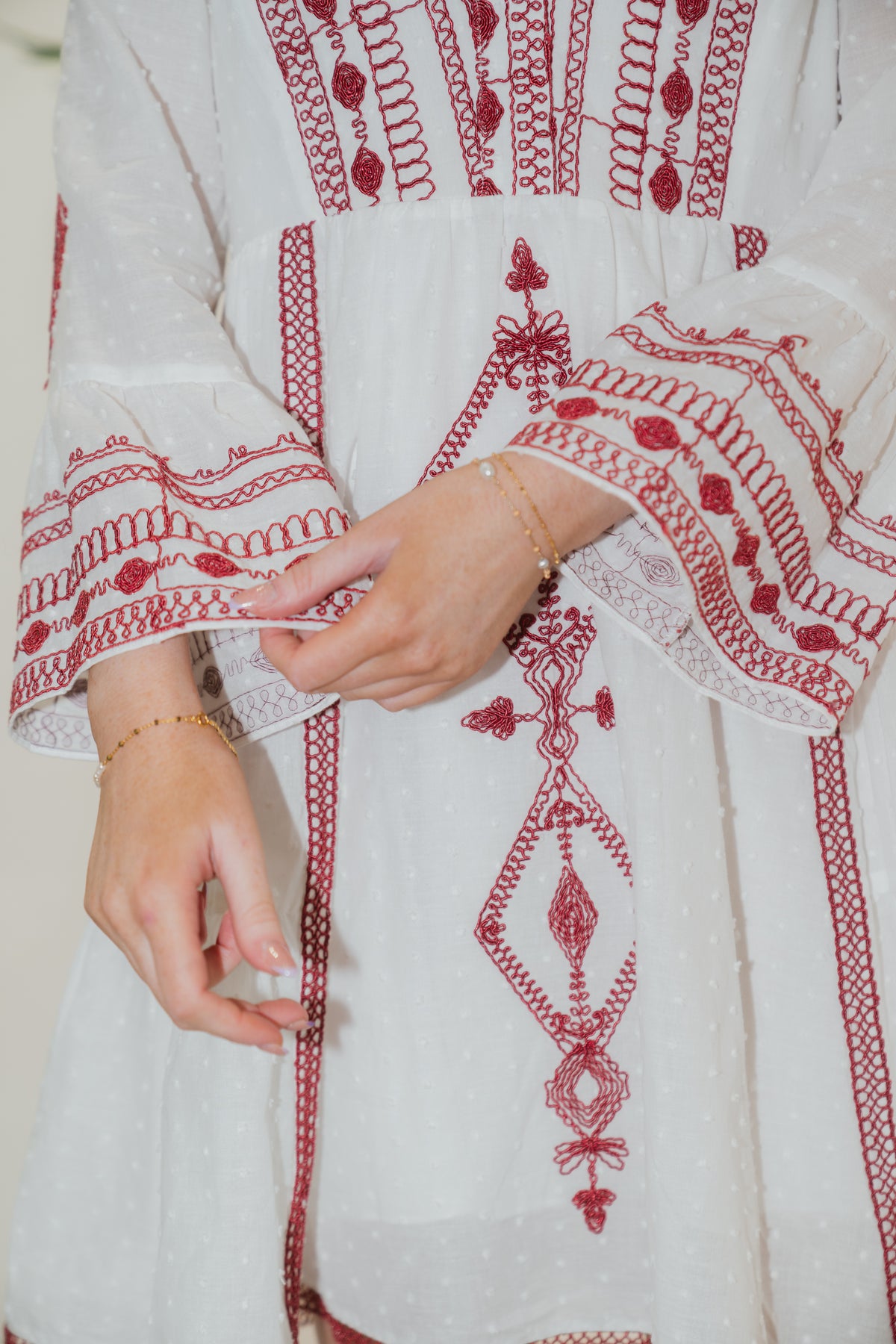 Tasha Embrodery Dress - Red