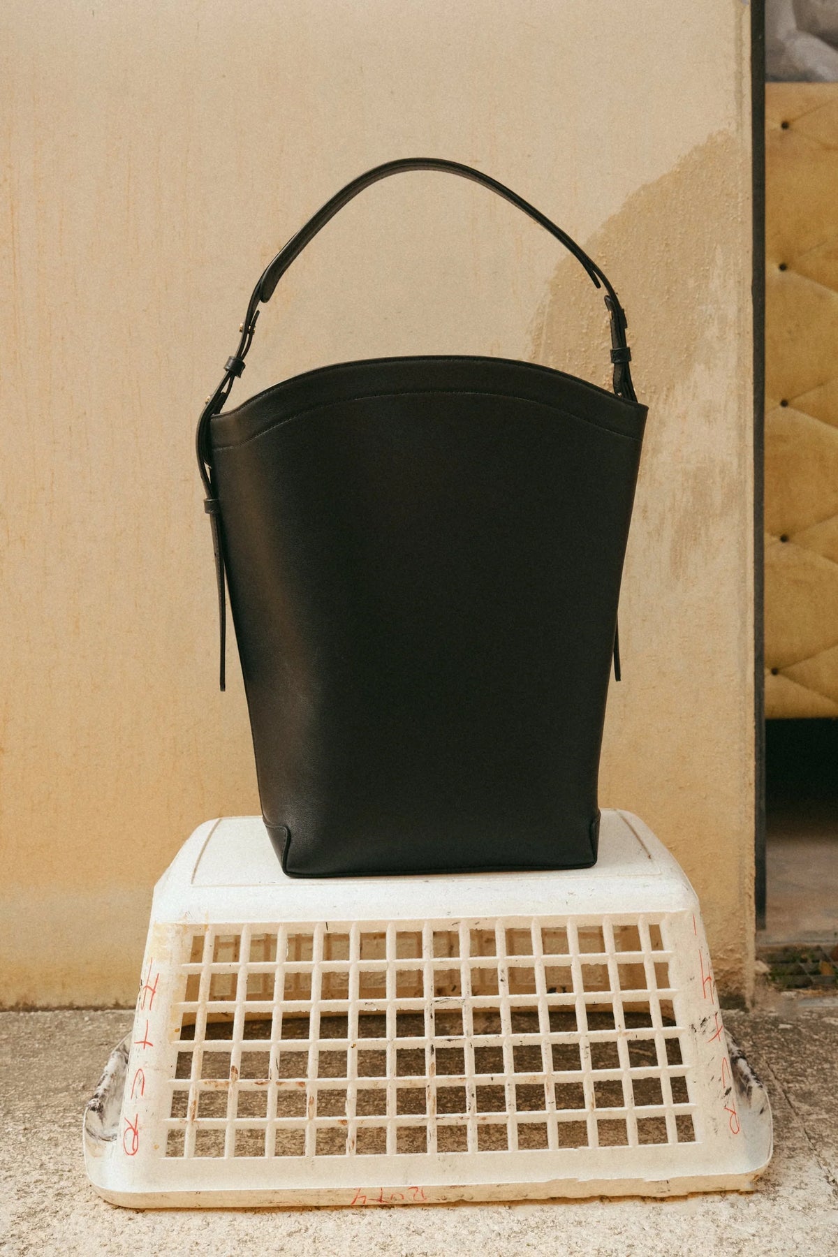 Joyce Handbag - Leather Black