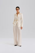 Janni Fitted Satin Shut - Vanilla